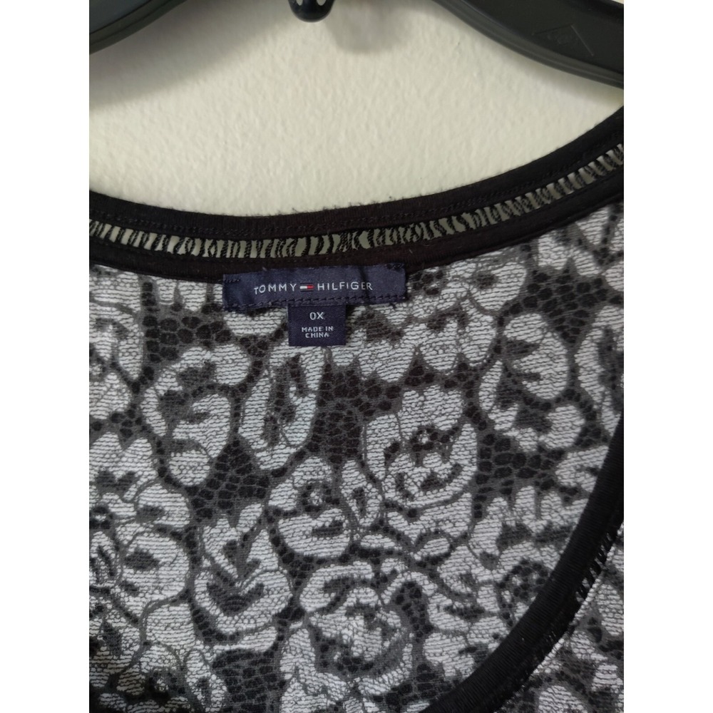 Tommy Hilfiger Womens Top Black/White Lace Short Sleeve Round Neck Size 0X - Picture 3 of 5